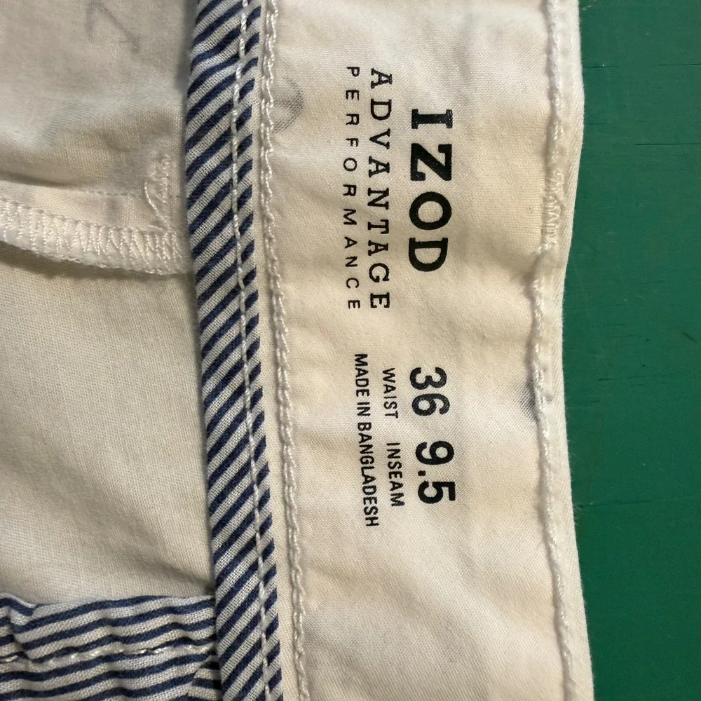 NEW IZOD Mens Advantage Performance Anchor Print Shorts White 36 Sport flex